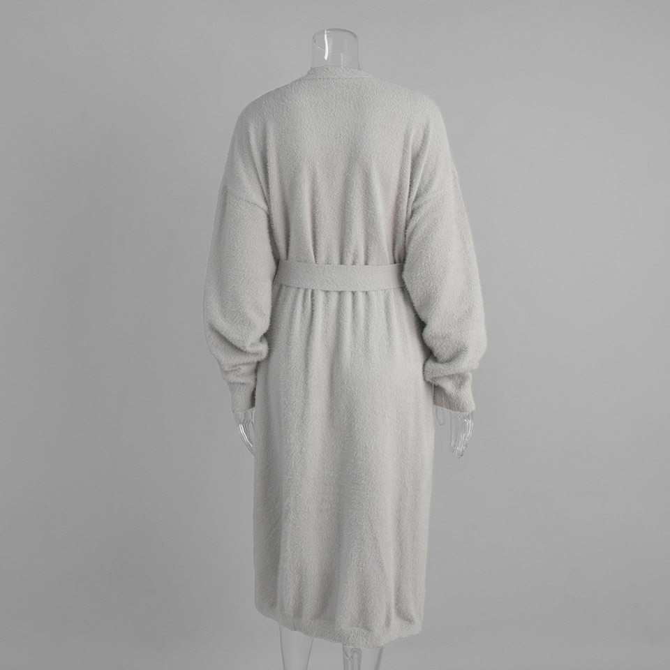Áo cardigan len lông mềm dáng dài rộng cổ chữ V tay dài — hồng, màu xám, quần kaki chi tiết 15