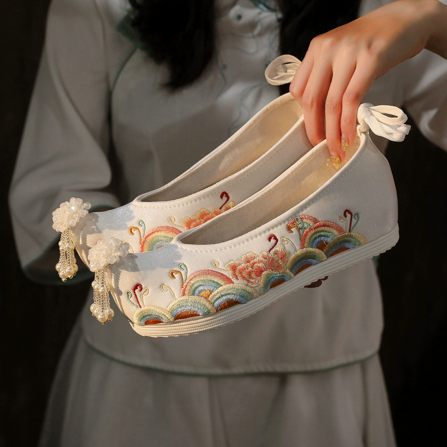 [Радуга] Весенняя новая обувь ханьфу, Женский антикварный костюм с вышивкой, женская обувь, увеличивающая внутренний рост, Ming-mand