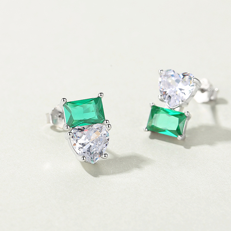 Pendientes 925 de plata de ley de alto grado de contraste de color pendientes encantadores diseño en forma de corazón sentido nicho primavera y verano nuevos pendientes 925 al por mayor