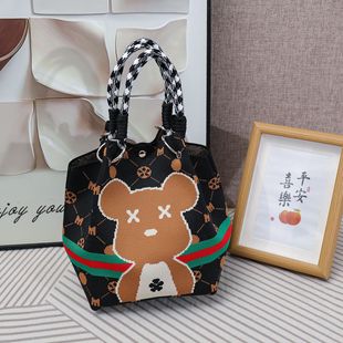 �������Ů�n��С����ͨ����ϵ�����ذ��������r�б�y�ϰ��s���