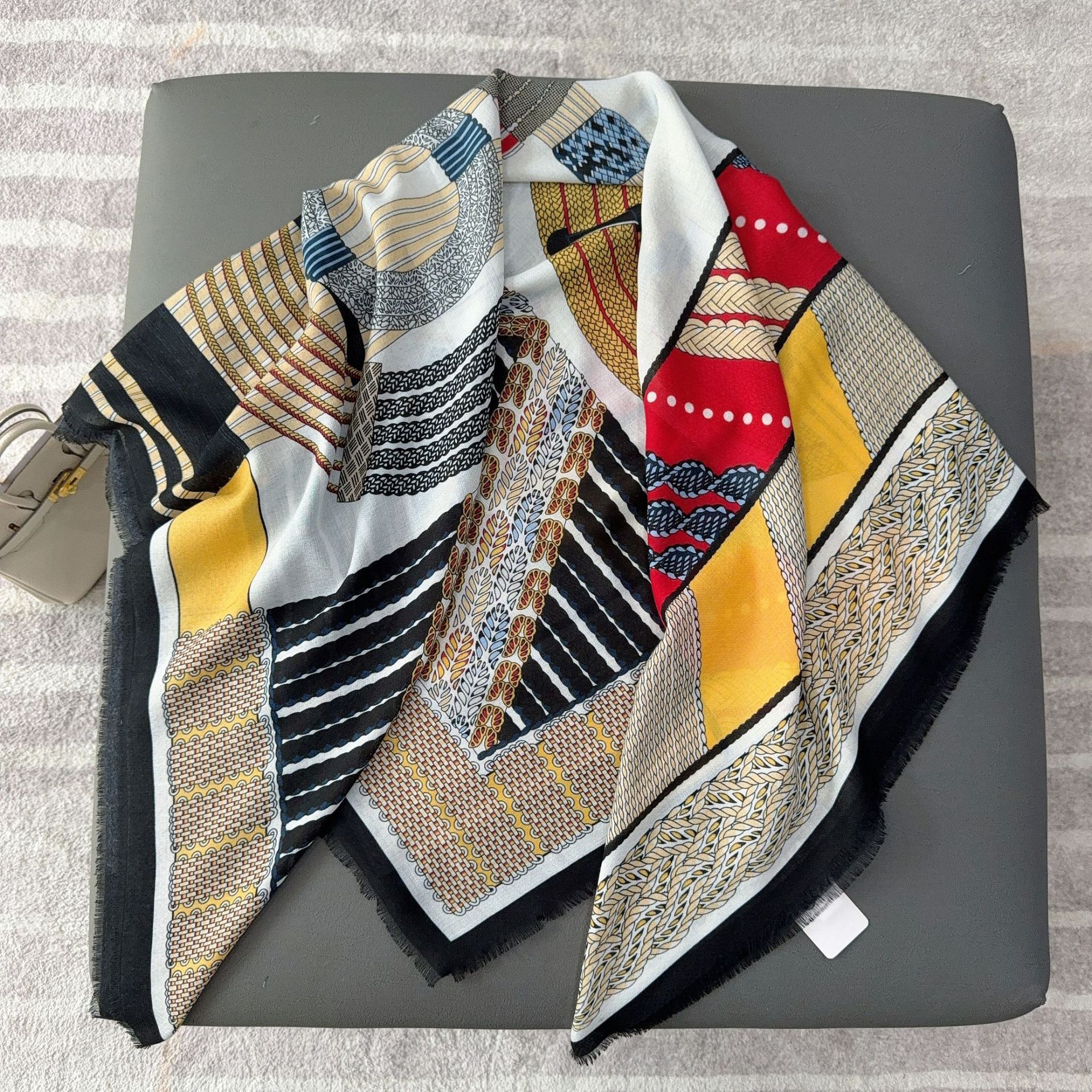 Invierno nuevo de alto grado elegante gran bufanda cuadrada patrón de costura cálido chal multifuncional algodón y lino sensación bufanda de las mujeres