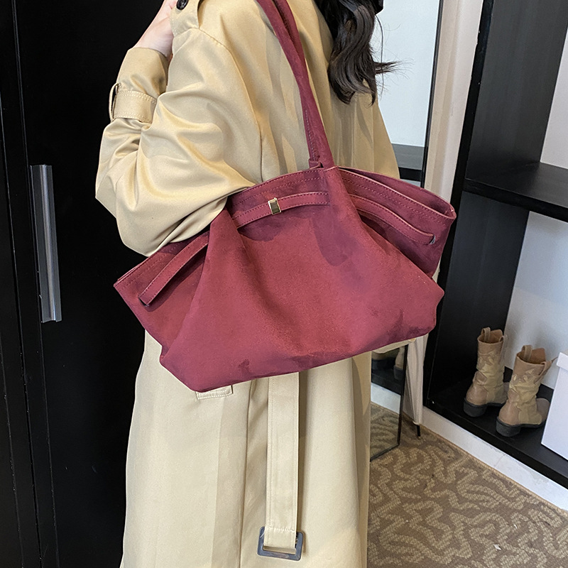 Cross-Border Women's Luxury Large Capacity Commuter Tote Bag, Niche Design Suede Underarm Shoulder Bag - Thumbnail 4