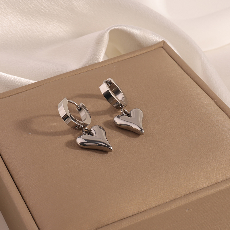 Pendientes de acero titanio, estilo coreano, de alta gama, modernos, diseño simple, pendientes con borla en forma de corazón, no se decoloran, pendientes chapados en oro real