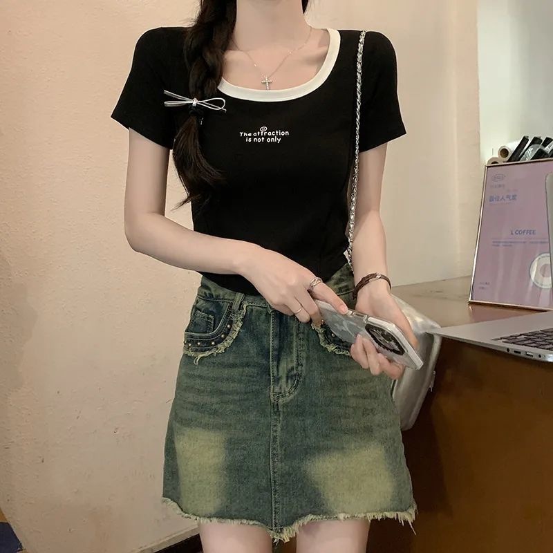 スレッドショルダースクエアカラー半袖Tシャツ女性用インカラーブロックピュアディザイアホットガールスリム痩身鎖骨ショートフィッシュボーントップ|undefined