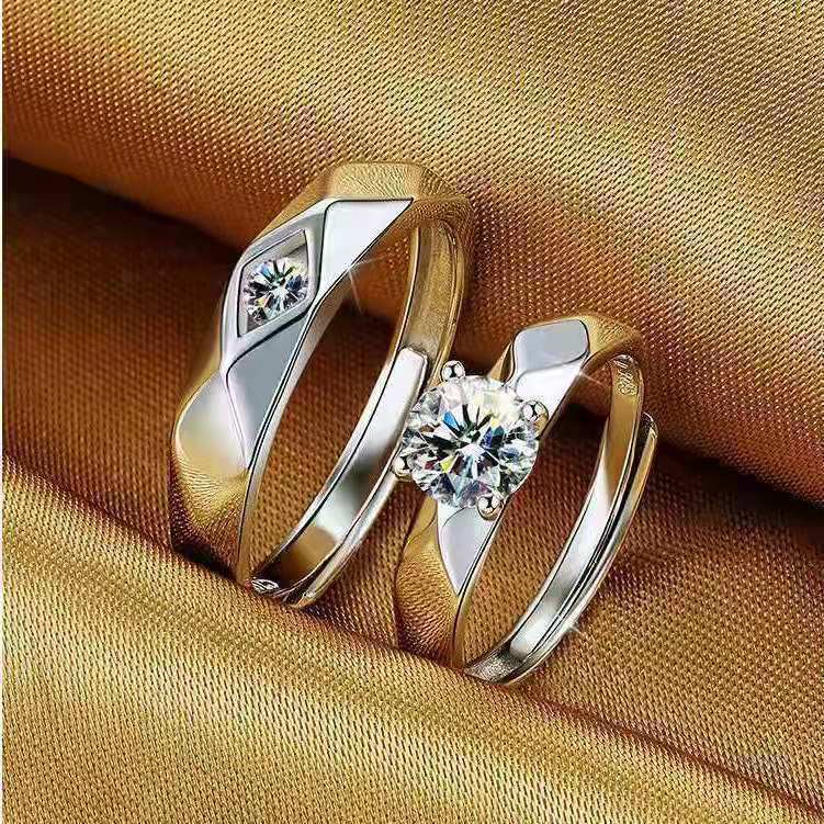 韓国風のファッショナブルなカップルリング、プラチナメッキの男性と女性の結婚式のライトラグジュアリースタイルのジルコンリング、バレンタインデーのギフト|undefined