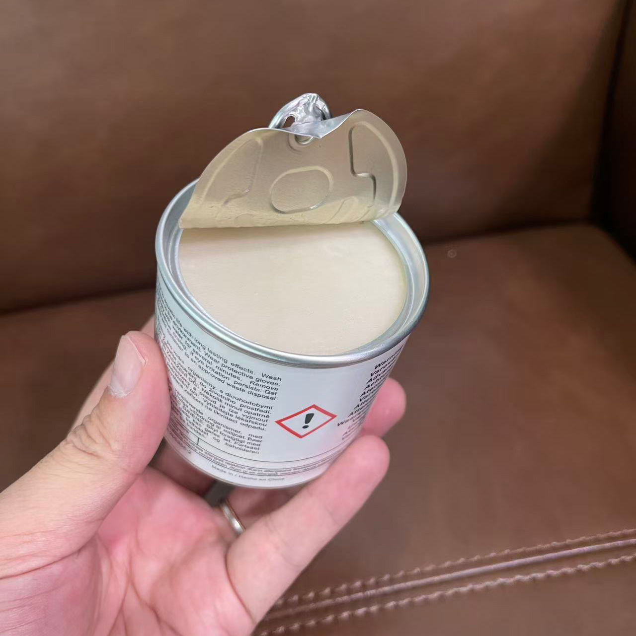 Cross-border car fragrance canister, perfume liquid essential oil diffuser, car perfume holder, home air freshener ornament, cross-border