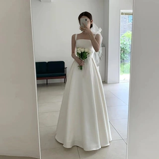 外贸性感吊带缎面轻婚纱森系简约拖尾法式新娘草坪露背白纱裙
