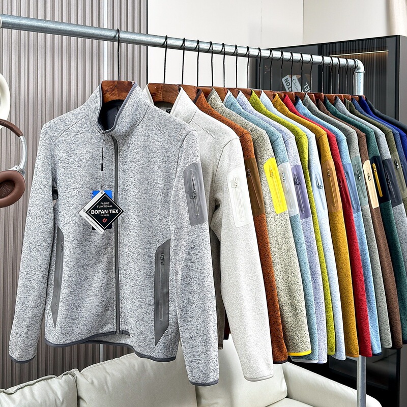 Autumn and Winter Outdoor Couple's Multi-Color Stand-Collar Jacket, Cationic Heat-Retaining Fleece, Warm Sports and Commuting Top Autumn and Winter Outdoor Couple's Multi-Color Stand-Collar Jacket, Cationic Heat-Retaining Fleece, Warm Sports and Commuting Top