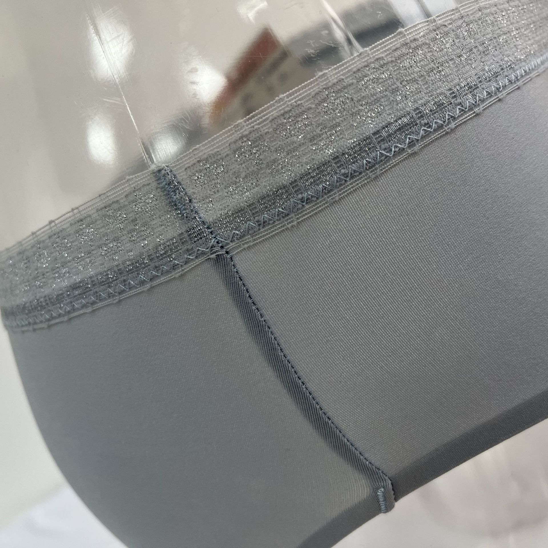 夏季薄款冰丝面料透气清凉少女三角裤纯色无痕内裤女批发外贸