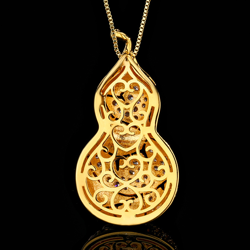 2024 otoño e invierno nuevo estilo Zhuang Shengsheng joyería estilo caliente simulación oro diamante seguridad calabaza colgante collar