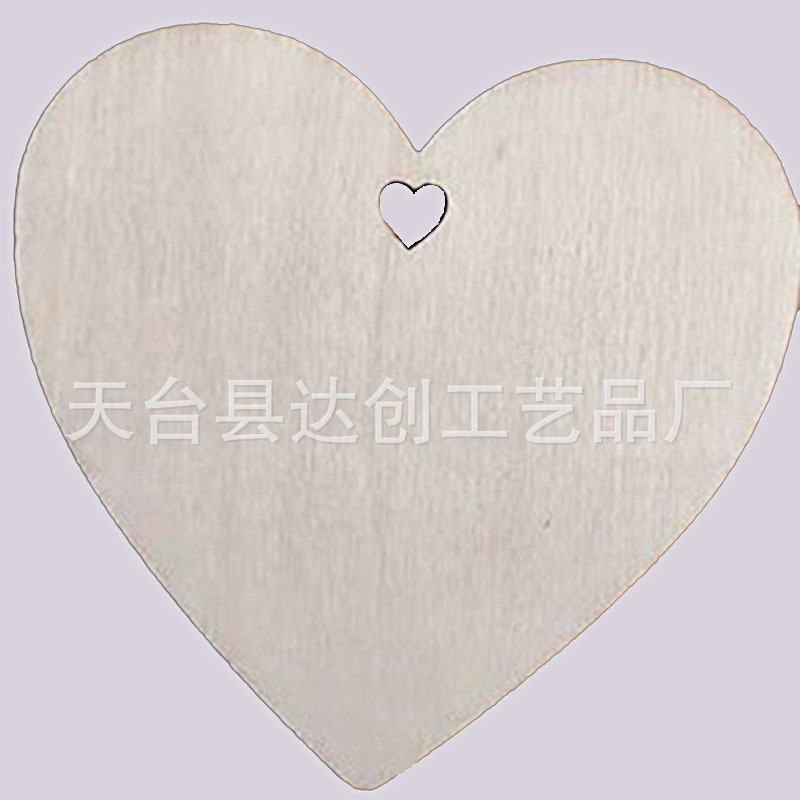 原木色心形孔木制桃心 手工贴片带孔爱心装饰木片