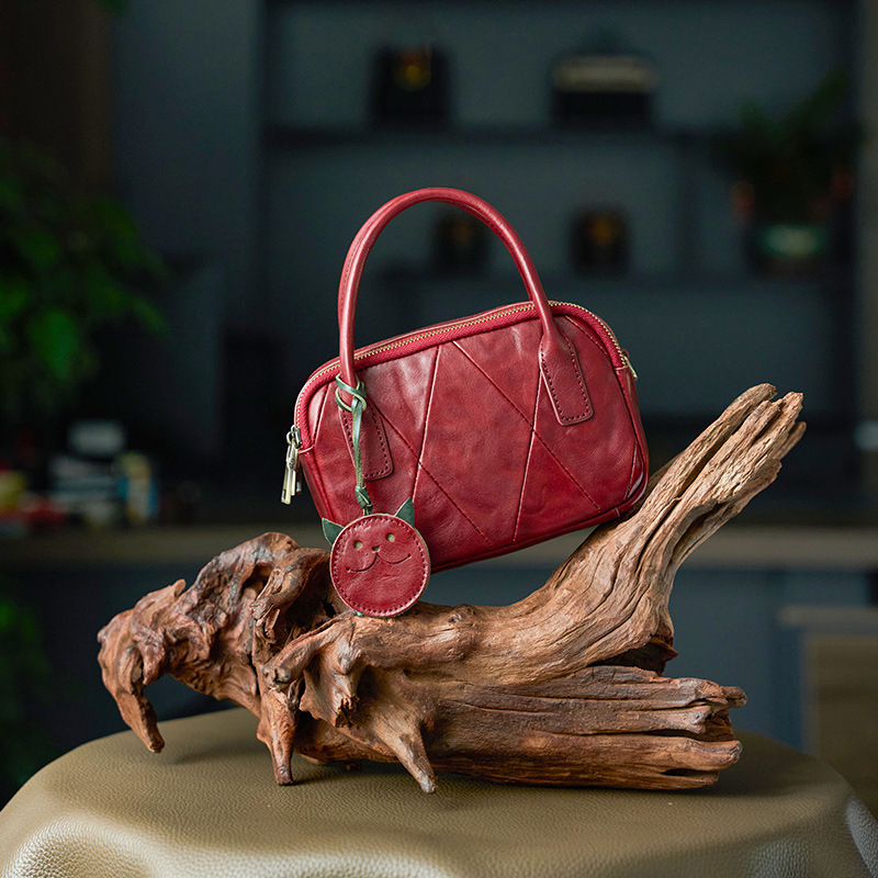 Genuine Leather Handmade Bowling Bag For Women New Retro Style Crossbody Vegetable Tanned Cowhide Versatile Handheld Pillow Bag - Thumbnail 7