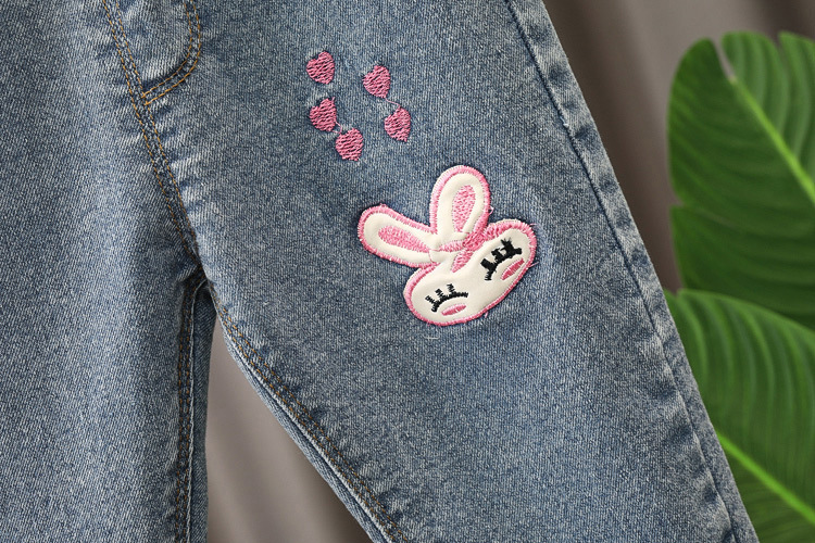 小兔绣牛仔裤