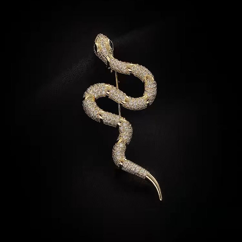 New Snake-shaped Brooch High-end Women's Light Luxury Full Diamond Niche Design Animal Corsage Pin Distinctive Suit Accessories