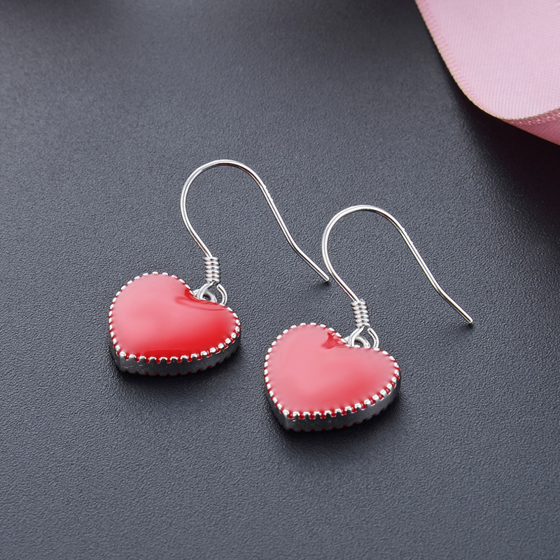 Estilo coreano estilo japonés estudiante pendientes dulces pendientes S925 plata esterlina simple lindo rojo pendientes encantadores para las mujeres al por mayor
