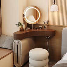 �й��L��ľ�D����y̨�ռ{������һ�w����С���͹ս����ǻ��y̨��