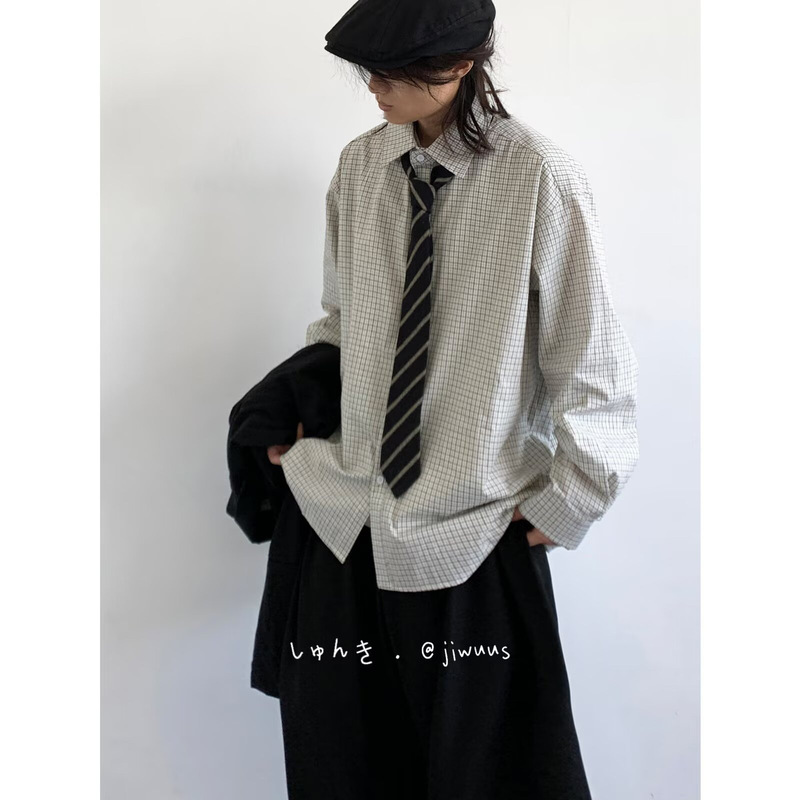 Japanese Retro Plaid Long-Sleeve Shirt for Men and Women, Loose Casual Versatile Design with a Turn-Down Collar, Suitable for Spring and Autumn