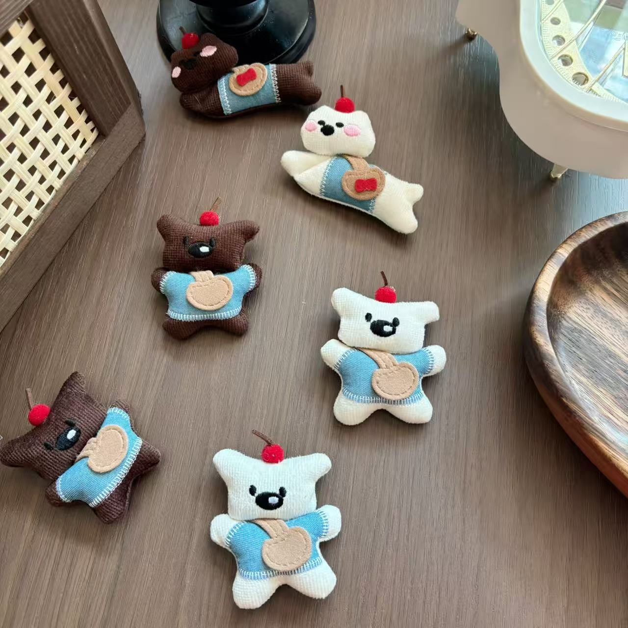 卡通胸针新款布艺充棉可爱小熊公仔别针衣服包包服饰装饰配饰批发