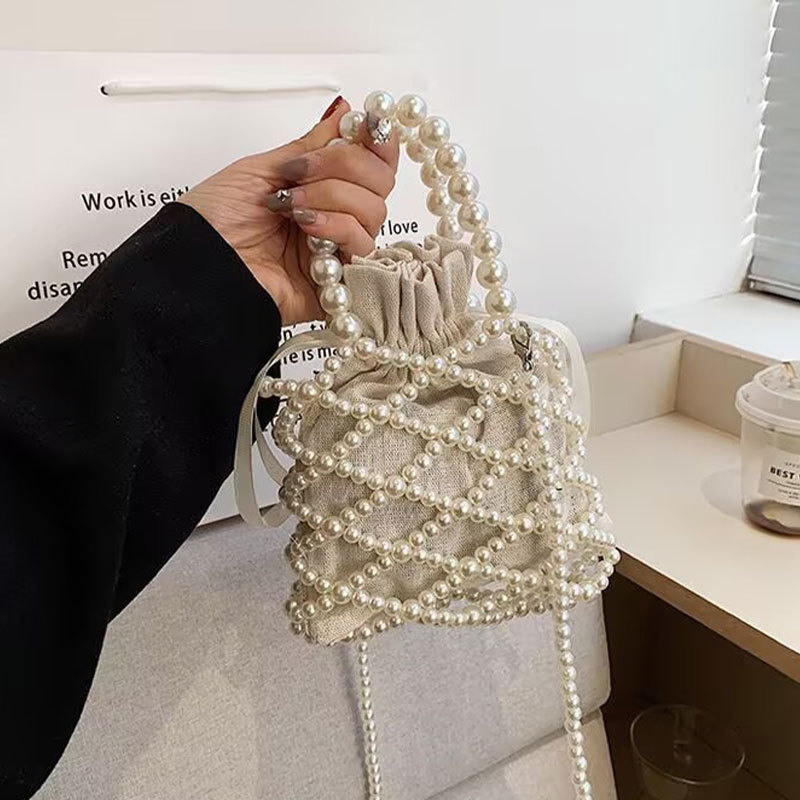 가로형 메쉬백(완제품)에 안감이 포함되어 있습니다.