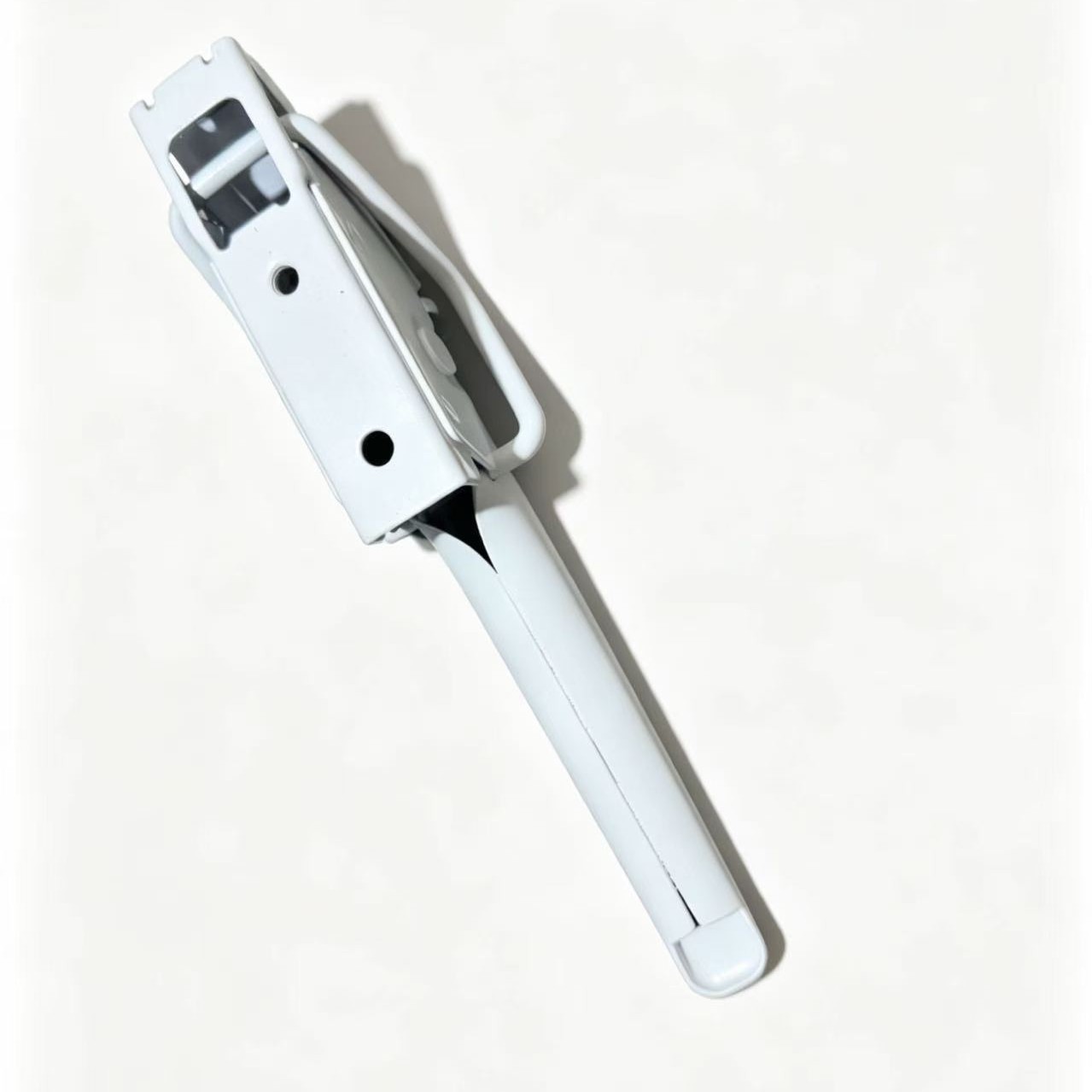 Toyota Hilux REVO üçün arxa qapı kilidi (tailgate latch)