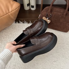 Ӣ�׷�СƤЬŮЬһ�ŵ��ָ������¿�������䵥Ь���ź��2025
