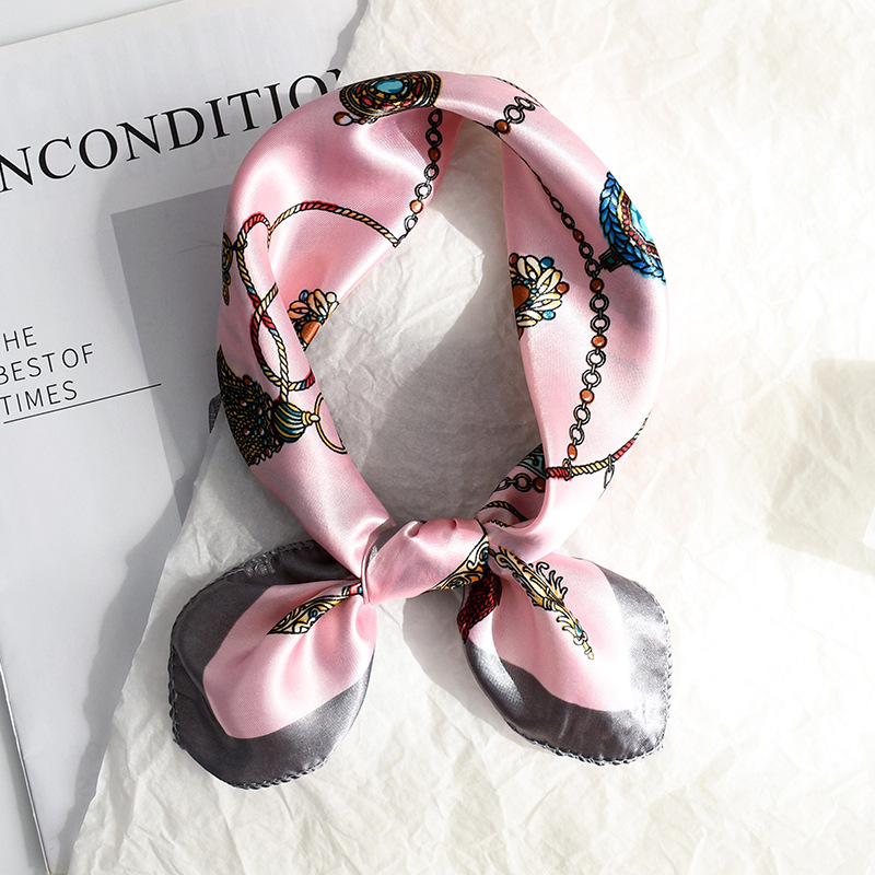 50 Satin Chain Pañuelo cuadrado estampado Color Sense de alta gama Moda de todo fósforo azafata profesional Servicio al cliente Bufanda de decoración Bufanda de seda