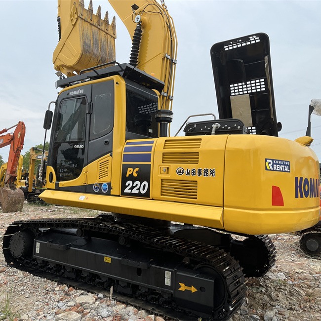 Kazajstán exporta excavadoras usadas Komatsu PC200 - 8 exportadas a Francia con buen rendimiento y alta calidad.