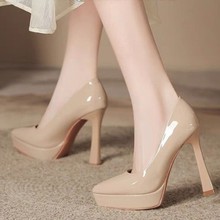 优雅春秋新款女漆皮防水台红色高跟鞋百搭礼仪走秀粗跟不累脚单鞋