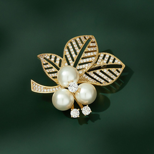 Leaf Pearl Brooch High-end Women's Design Niche Corsage  New Trendy High-end Pin Accessories