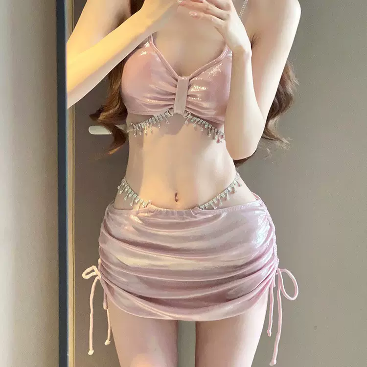 2025新款比基尼泳衣女性感三件套水钻纯欲高级感度假泡温泉度假