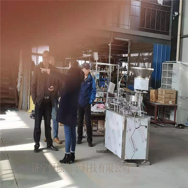 全自动3毫升7毫升西林瓶连续压盖封口机盘锦市热销HSZ-8