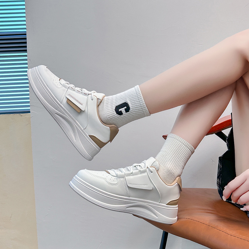 Små hvite sko for kvinner 2024 vårny student koreansk utgave Instagram trendy allsidige tykke sålebrettsko vår- og høstsko_voghion.com
