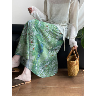 �ϴ�  &ldquo;Ī�λ��@&rdquo;�͹��ͮ��Շ��а���ȹŮ�ɾo���@��A��ȹ2725