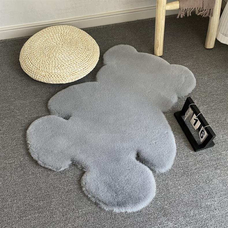 Ins Cute Bear Carpet Plush Decorative Carpet Bedroom Renovation Girl Heart Popular Kidsren's Room Bedside Floor Mat