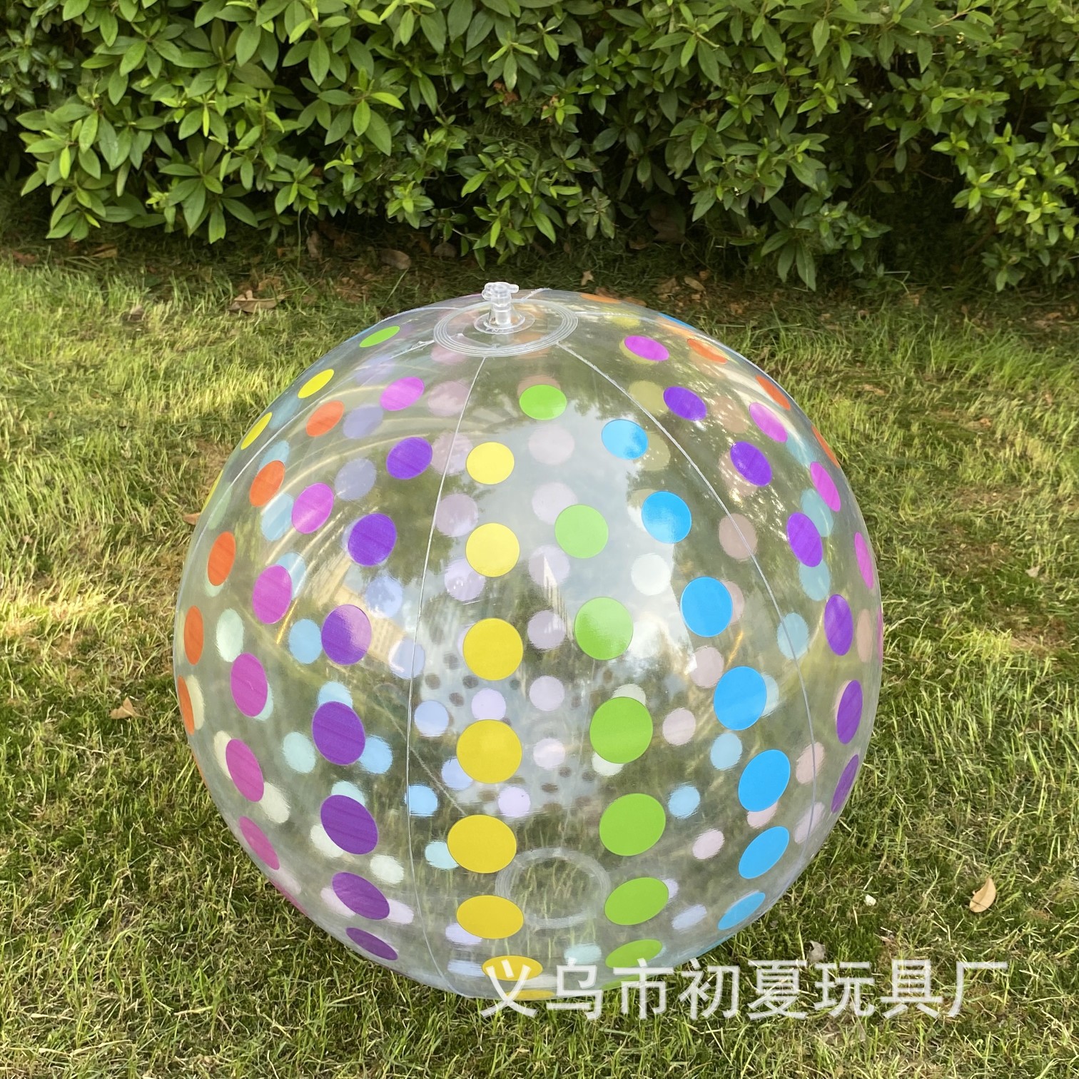 Venta caliente dot pelota de playa inflable para niños Bola de agua de PVC Bola de rayas de colores piscina al aire libre Bola de lunares en stock