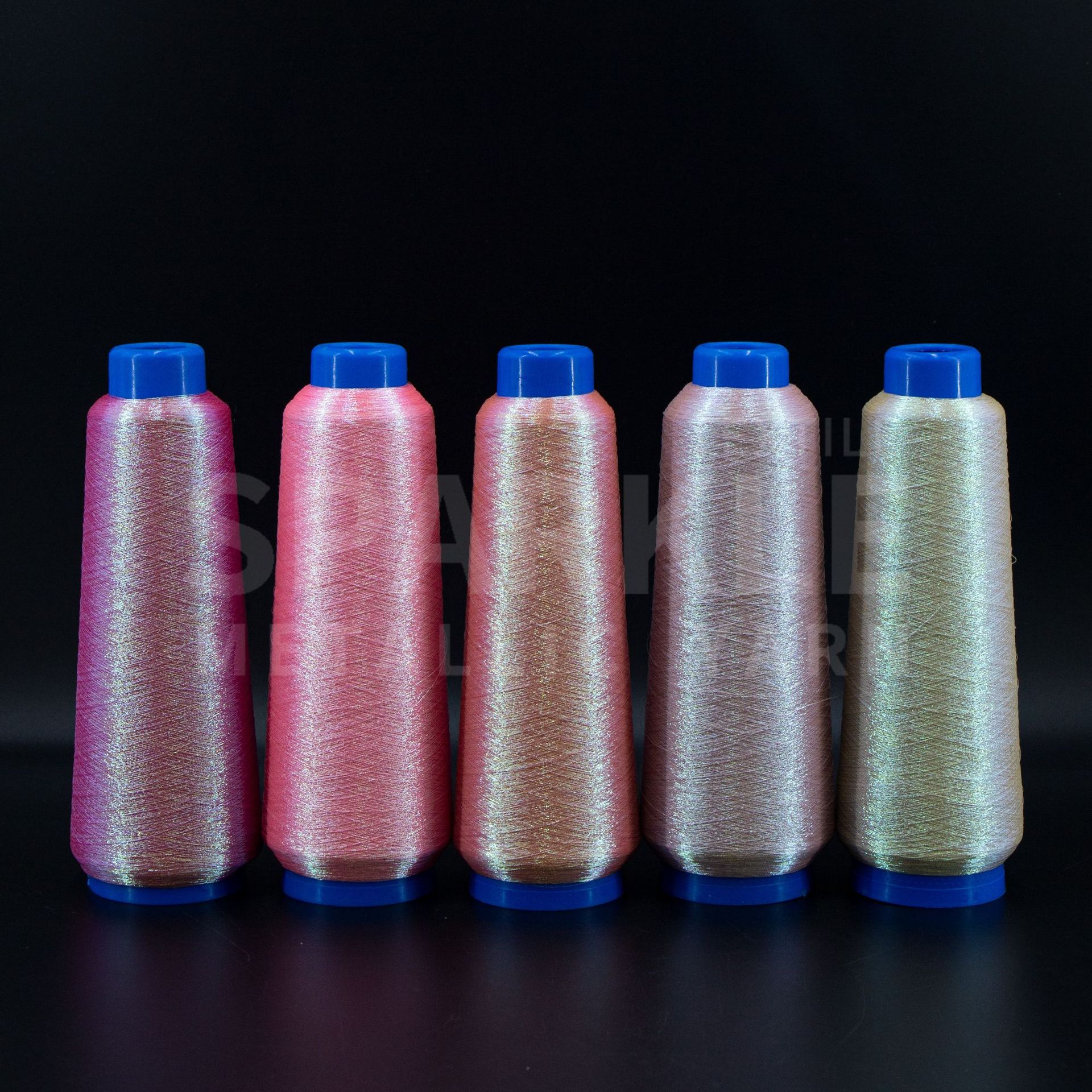 공장 직접 판매 스팟 ST 밀봉 패키지 75D 자수 술 금은사 50g 다채로운 폴리에스터 고강도 로프 직물