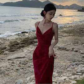 实拍红色性感露腰吊带连衣裙2024夏季新款复古气质时尚荡领沙滩裙