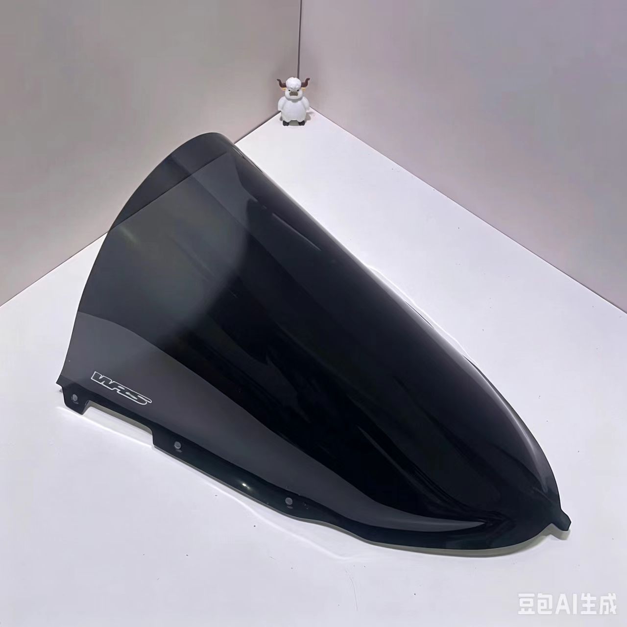 Suitable for Zhangxue Motorcycle 820rr windshield, 820RR racing model elevated front windshield