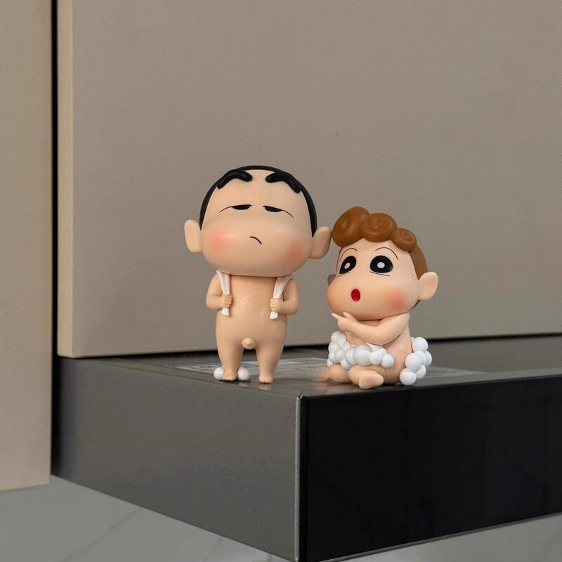 Crayon Shin-Chan Bath Companion Figurine Small Size Bathroom Decoration Trendy Toy Creative Gift for Boyfriend/Girlfriend