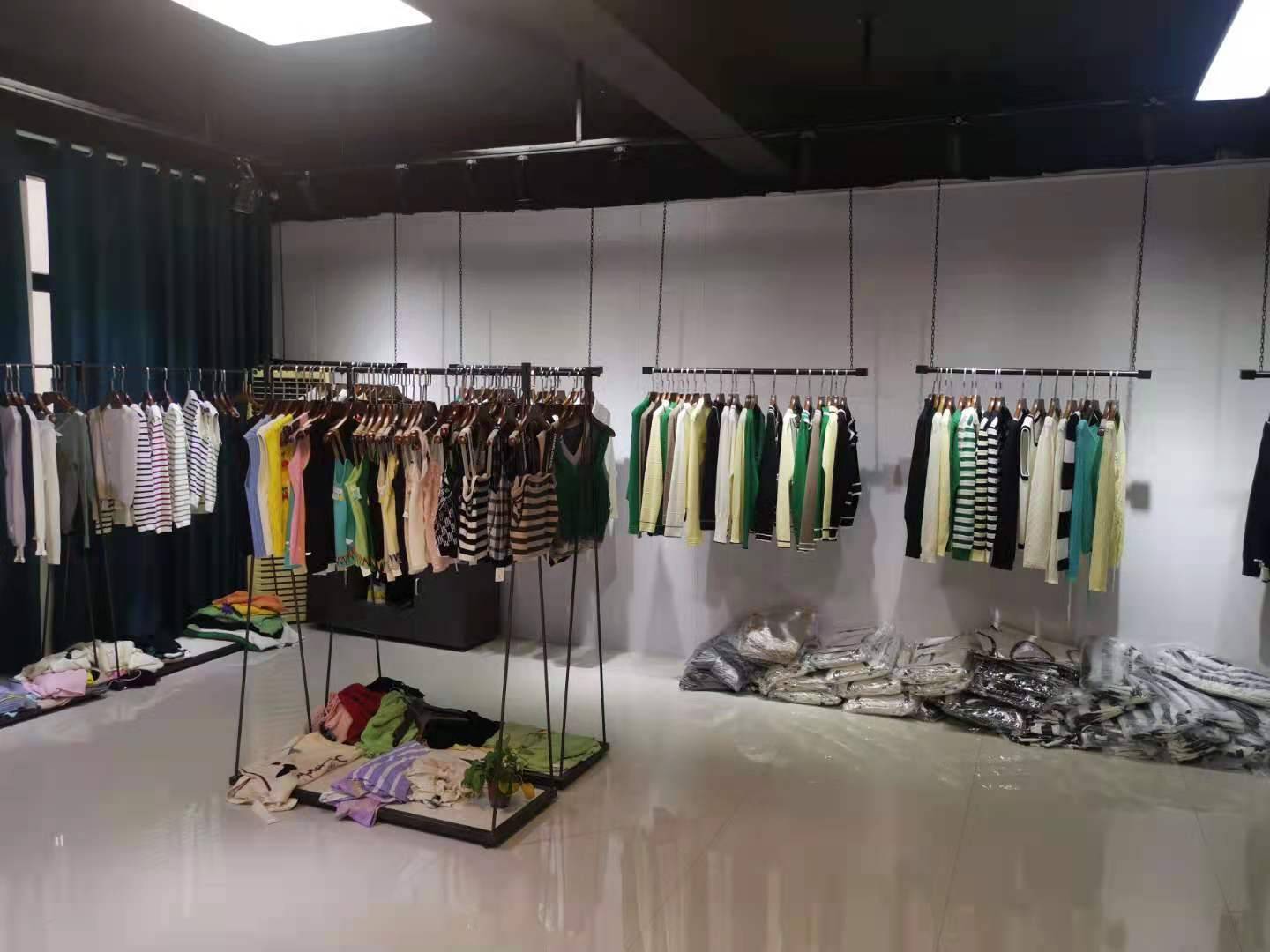 O1CN010hz0mU1Bs2hDIwBnM_!!0-0-