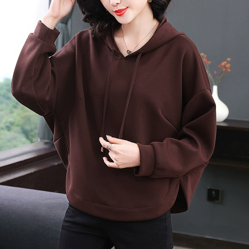 Леди 2024 весна и осень новая мода свободная и взрывная повседневная мама среднего возраста с капюшоном Короткая куртка