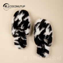 �ﶬ�¿���ЬŮ�ڰ���؈�y�Ҿ��҃ȷ����o���ӽq��Hů��Ь�Ӽ���