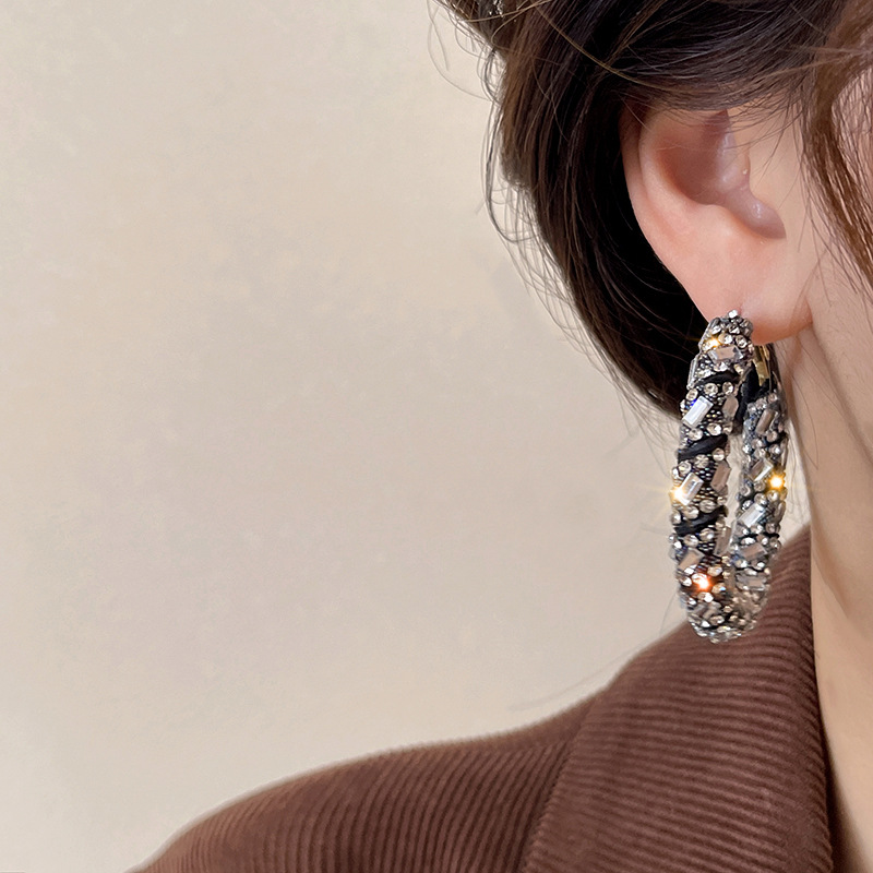 Fashion Circle Metal Inlay Zircon Womenu0027S Earrings 1 Pair