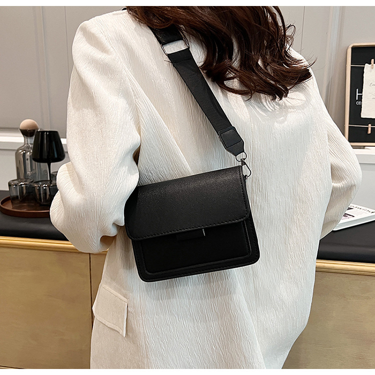 198g Weight Synthetic Leather Lining Material Sewing Thread Fashion Element Flip Cover Closure Type Single Shoulder Strap Strap Type Square Bag Bags Type Casual Occasion Pu Leather Material Solid Color Pattern All Seasons Season Women's Gender Classic Style Style Square Shape Women's Pu Leather Solid Color Classic Style Sewing Thread Square Flip Cover Square Bag 25