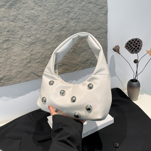 Women's 2025 Korean Style Fashion Lever Lock Personality Fashion Niche Shoulder Bag Crossbody Bag