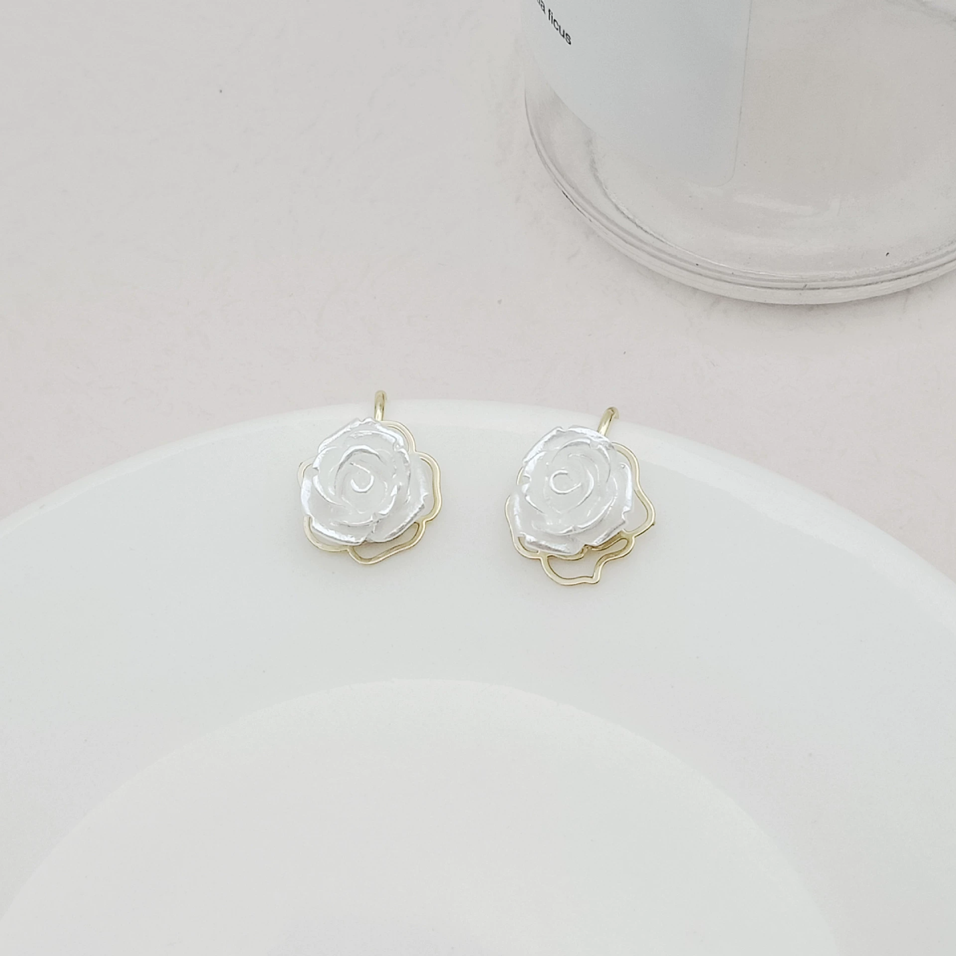 White retro earrings, silver 925 sample, flowered