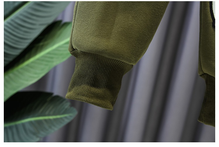 Hübscher Babypullover für Jungen im mittleren und jungen Alter 2023 Neue Wintermode aus Plüsch mit dicker Weste im zweiteiligen Stil_voghion.com