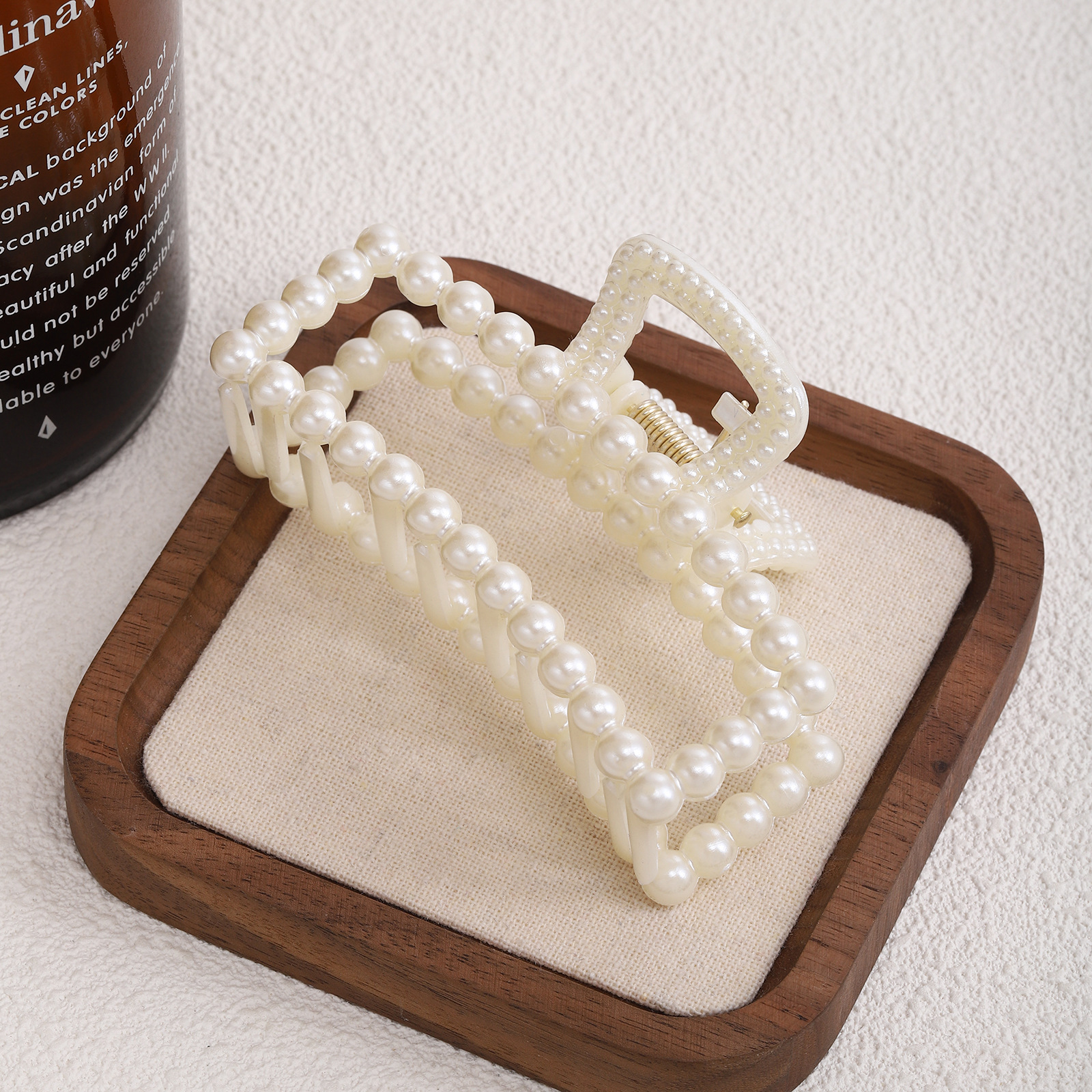 Pearl bay square clip 9cm