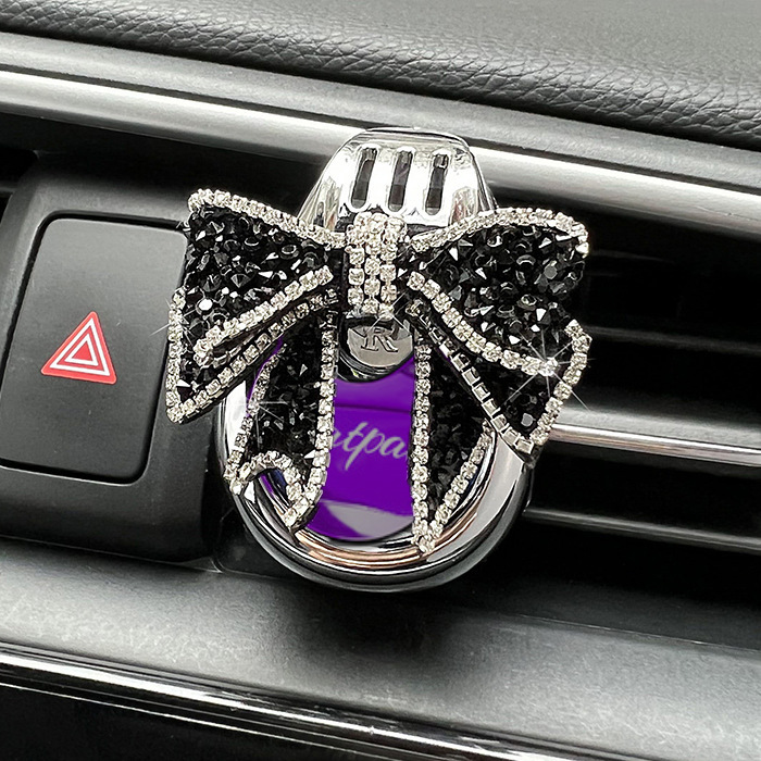 Perfumes de automóviles aromáticos aire acondicionado ventilación perfumes duraderos artículos de decoración de automóviles adornos para hombres y mujeres