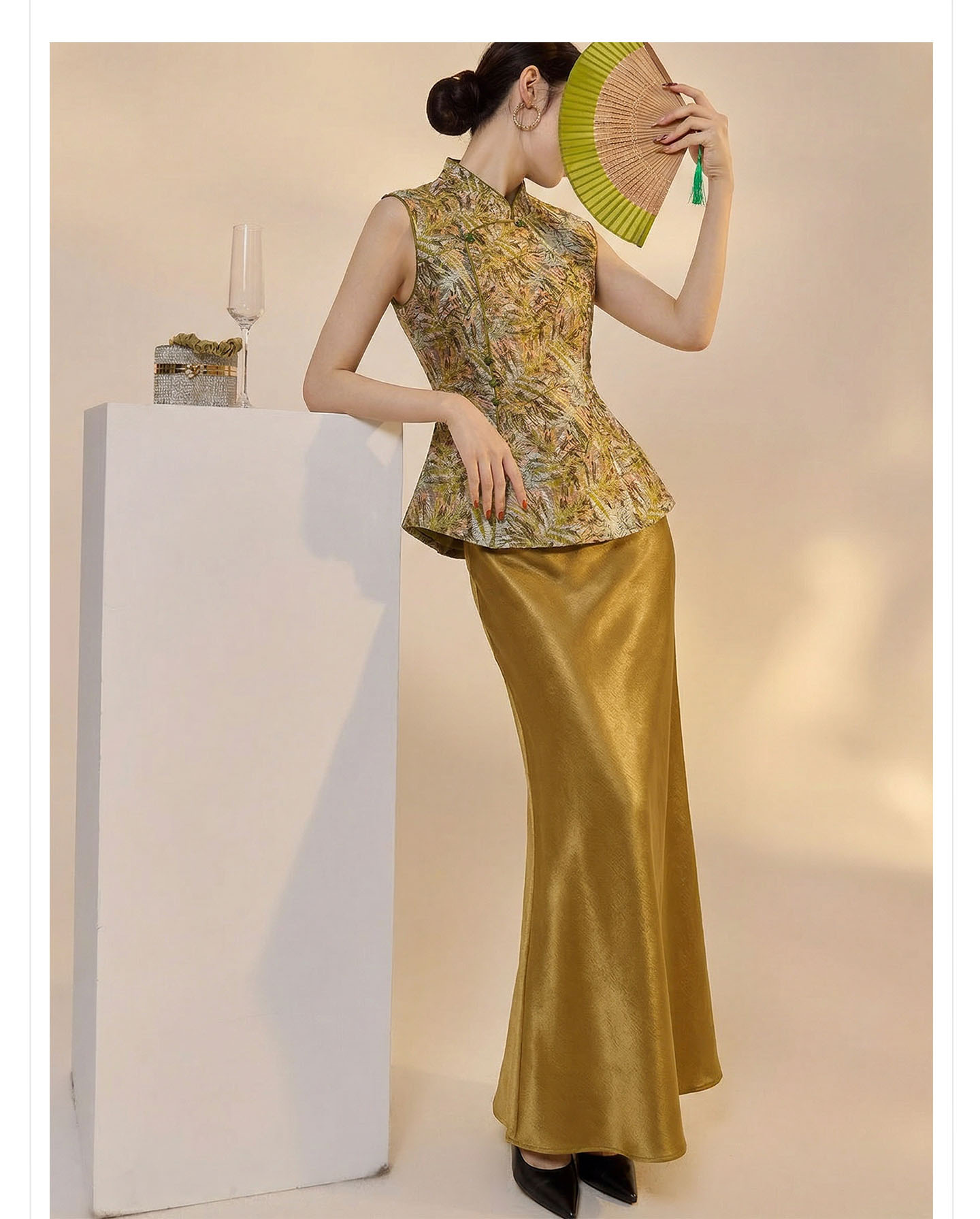 Set áo gi-lê không tay cổ đứng + chân váy midi jacquard phong cách Trung Quốc mùa hè — Màu xanh lá cây nửa váy, vàng nửa váy, Áo khoác xanh chi tiết 7